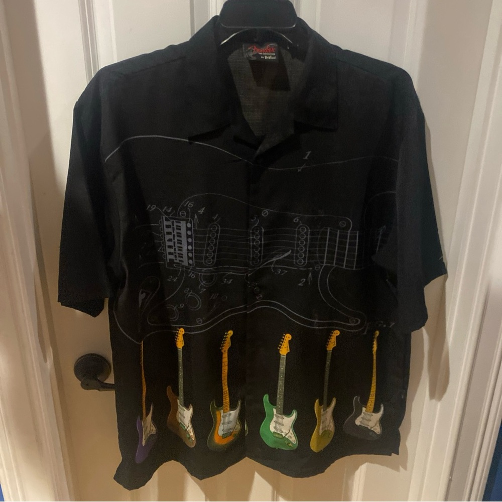 Hard Rock Cafe Hollywood Pearl Button Up Fender Guitar Size  XL